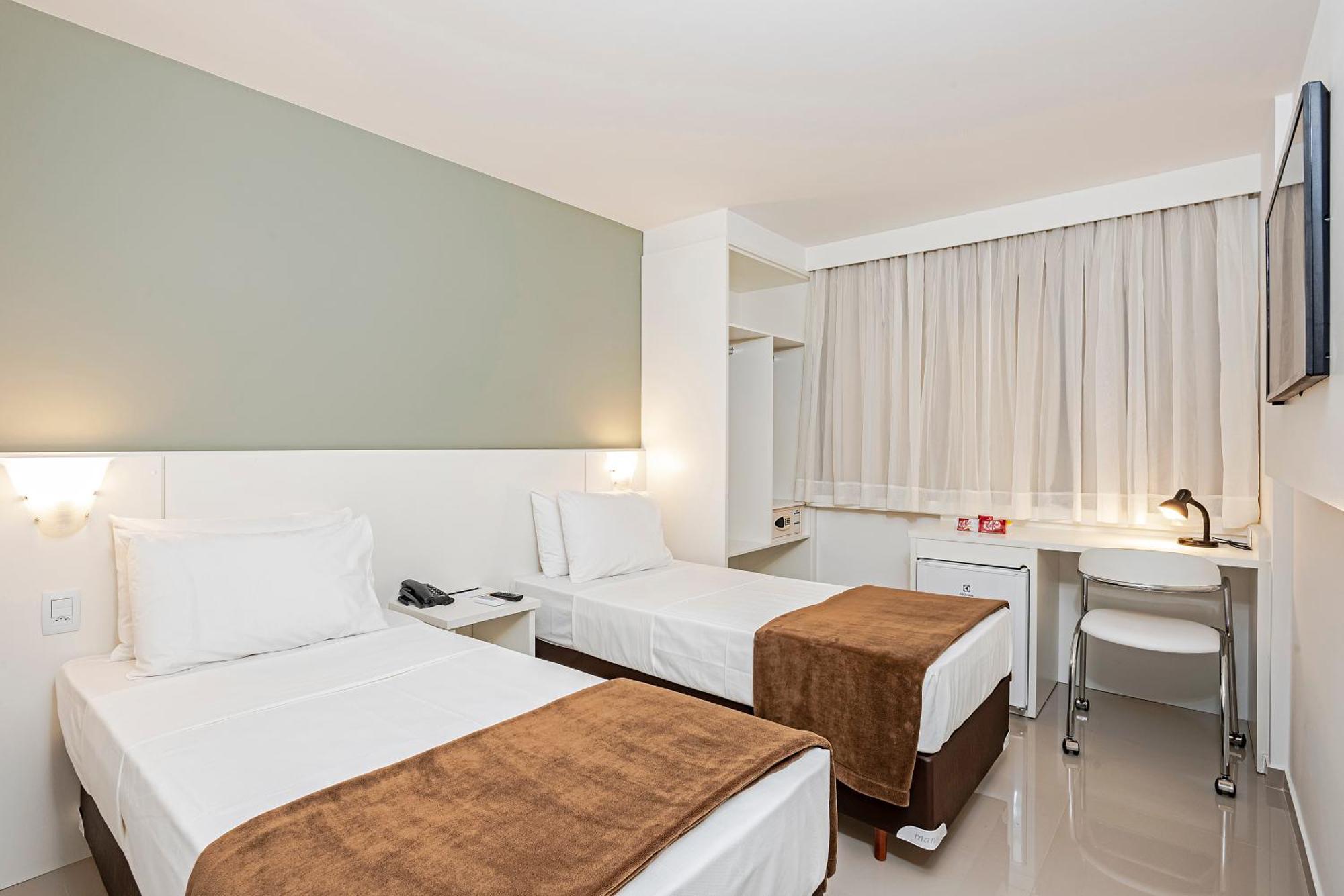 Quarto Twin Standard